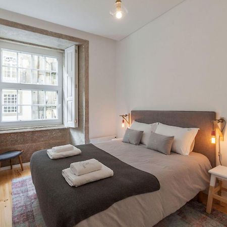 Old Stone Flats By Host Wise Apartment Porto Bagian luar foto