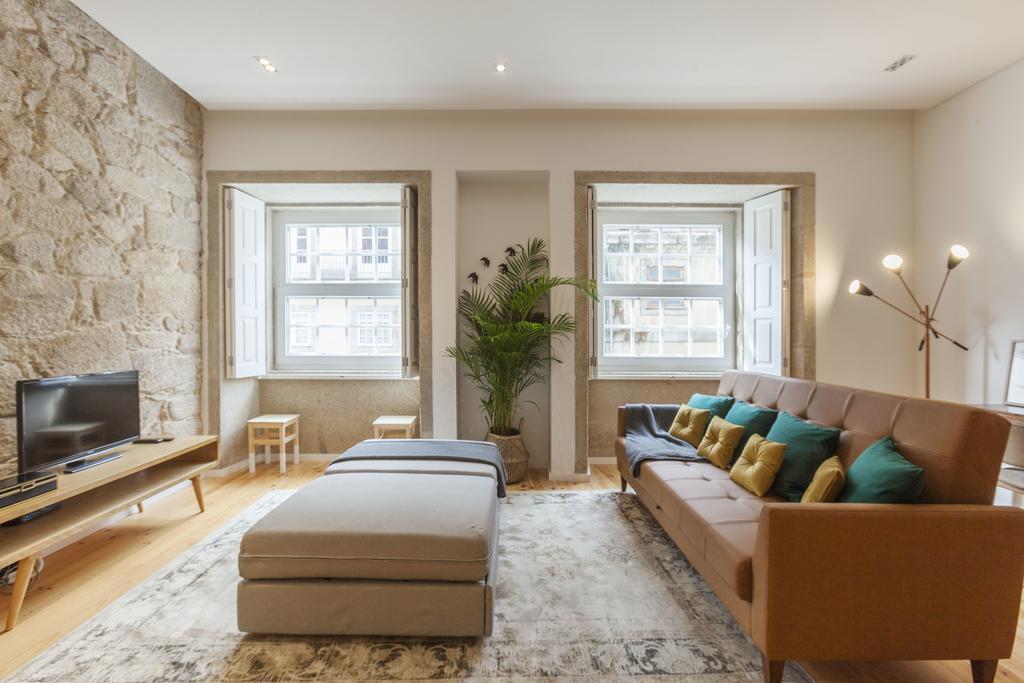 Old Stone Flats By Host Wise Apartment Porto Bagian luar foto