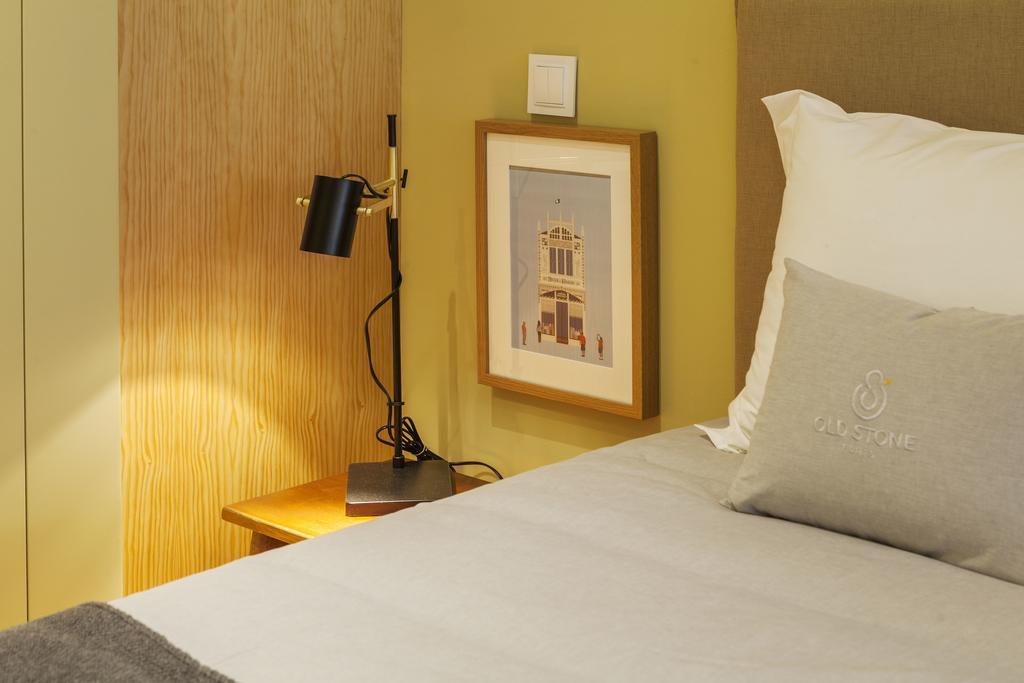 Old Stone Flats By Host Wise Apartment Porto Bagian luar foto