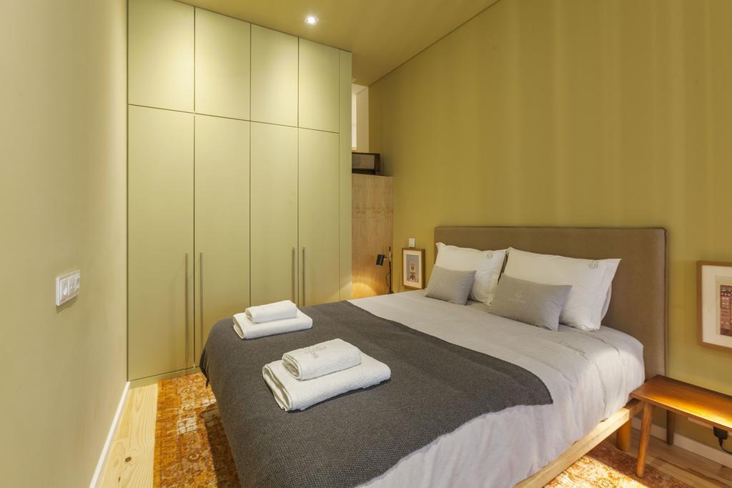 Old Stone Flats By Host Wise Apartment Porto Bagian luar foto