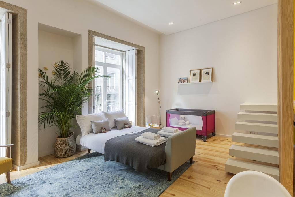 Old Stone Flats By Host Wise Apartment Porto Bagian luar foto