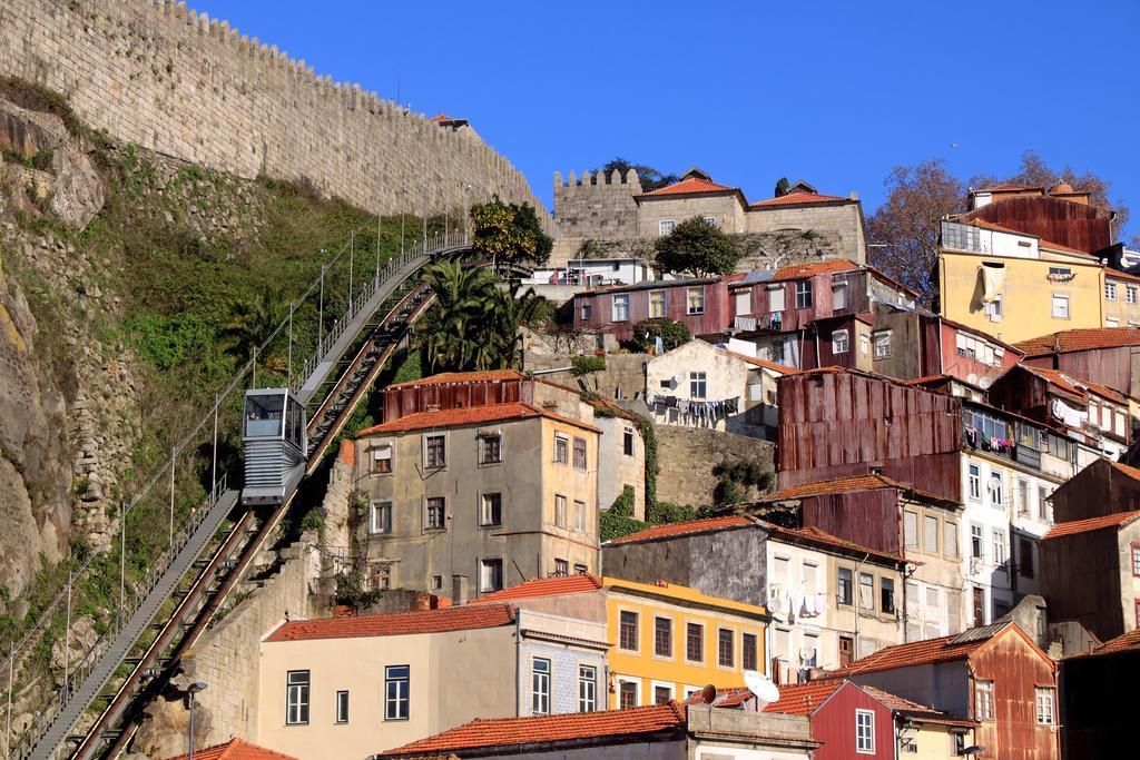 Old Stone Flats By Host Wise Apartment Porto Bagian luar foto