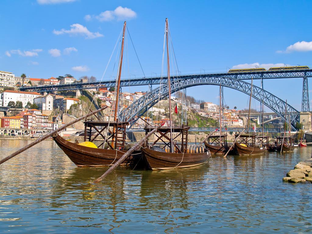 Old Stone Flats By Host Wise Apartment Porto Bagian luar foto