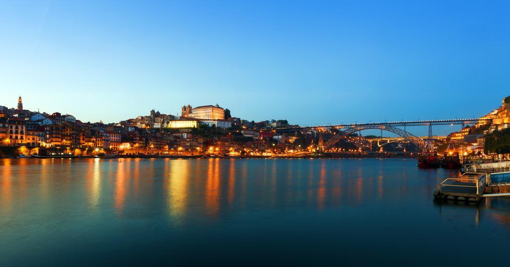 Old Stone Flats By Host Wise Apartment Porto Bagian luar foto